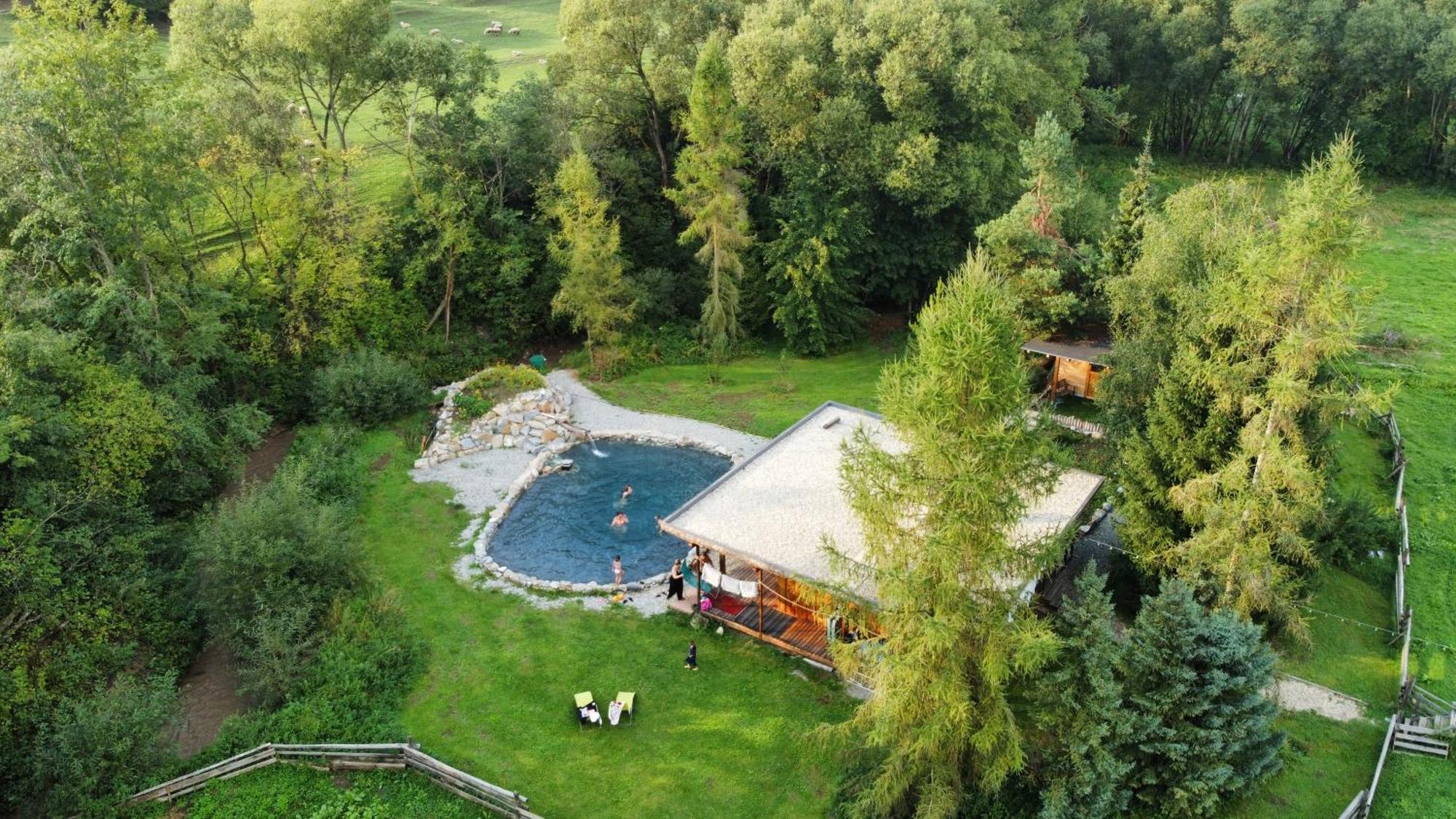 Holiday Home Holiday Raj Bešeňová Exteriör bild