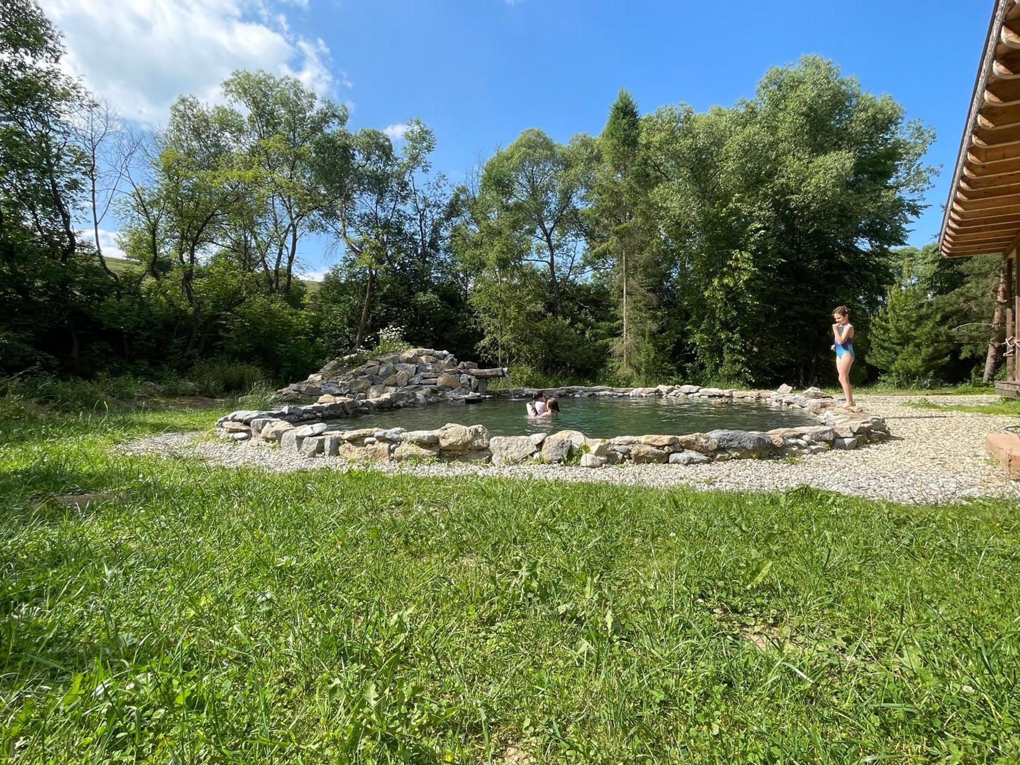 Holiday Home Holiday Raj Bešeňová Exteriör bild